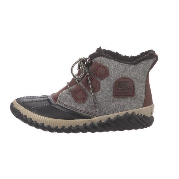 Sorel Shoes - 🚨ACCEPTING REASONABLE OFFERS🚨 Sorel Lace Up Ankle Boots